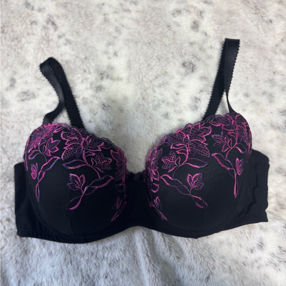 42DD Black and Pink Lace Bra